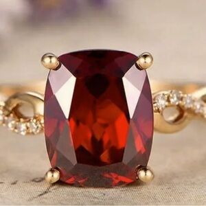 Elegant & Luxurious Golden Twisted Inlaid Shiny Square Red zirconia Ring sz10